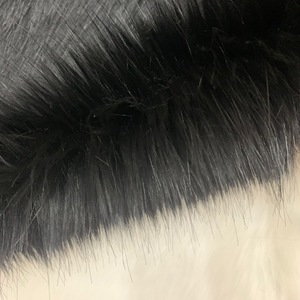 Haute qualité 1500g blanc teint noir fausse fourrure de renard longue peluche tissu pour vêtements pour jouets - Product Image 1