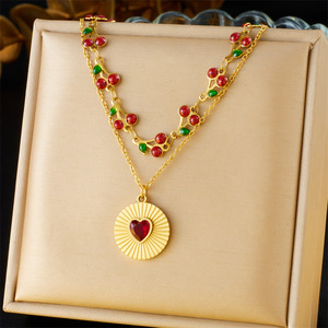 Collar vintage de doble capa con diseño de cereza, corazón y brújula, cadena de acero inoxidable con esmalte, para mujer, venta al por mayor - Product Image 4