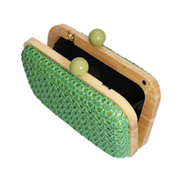 Pochette en paille tressée pour femme avec bandoulière chaîne – Sac décontracté et tendance pour l'été, les soirées, la plage et les mariages