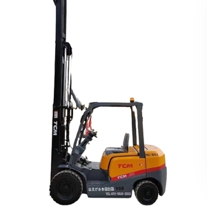 Chariot élévateur diesel TCM FD30 de 3 tonnes en bon état d'occasion, avec déplaceur latéral hydraulique, pneus pleins, moteur Isuzu d'origine japonaise, à vendre - Product Image 1