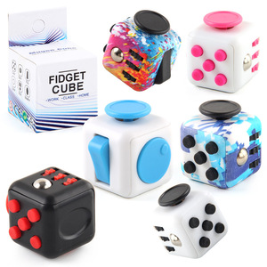 Giocattoli Antistress di Alta Qualità, Cubo Fidget Multifunzione dal Design Ergonomico - Product Image 6