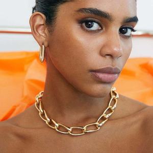 2025 Nueva alta calidad delicada joyería de latón de moda 18K oro espiral rayas en forma de U aro París pendientes huecos - Product Image 4