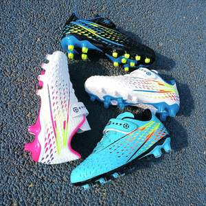 Nuevas <span class=keywords><strong>botas</strong></span> de fútbol para interiores para niños y niñas, zapatos de fútbol para niños con cierre de Velcro transpirable antideslizante y diseño sin ataduras - Product Image 5