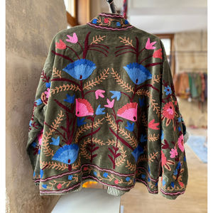 เสื้อแจ็คเก็ตผ้าแคนวาสปักลายดอกไม้สำหรับผู้หญิงและเด็กผู้หญิง ขายส่ง สำหรับฤดูใบไม้ร่วงและฤดูหนาว ผ้าฝ้าย 100% ซับในผ้าฝ้ายเป็นมิตรกับสิ่งแวดล้อม คอตั้ง - Product Image 2