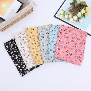 Tela de gasa con estampado Floral para vestido, tela <span class=keywords><strong>100</strong></span>% poliéster con diseño de flores personalizado, RTS - Product Image 2