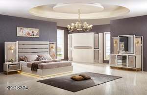 Juego de Muebles de Dormitorio de Lujo Estilo Turco Extra Grande con Luz Dorada - Product Image 2