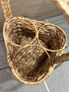 Cesta de Vino Hecha a Mano con Jacinto de Agua para 3 Botellas, con Asa de Transporte, Soporte de Vino Tejido Natural para Picnic y Embalaje de Regalos Festivos - Product Image 5