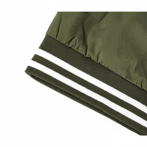 เสื้อแจ็คเก็ตสำหรับผู้ชายและผู้หญิงที่สวมใส่สบายและมีชายเสื้อแบบริบ เหมาะสำหรับสวมใส่ลำลอง สตรีทแวร์ และกิจกรรมกลางแจ้ง - Product Image 1