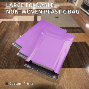 Sac d'expédition en poly biodégradable violet personnalisé, résistant aux déchirures, avec fermeture adhésive forte, épaisseur 3 mil, pour l'emballage de vêtements - Product Image 3