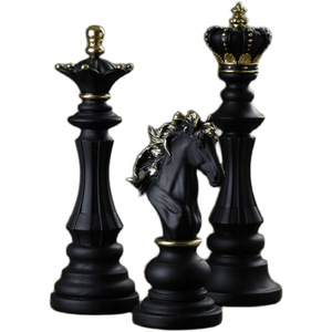 Décorations créatives d'échecs en résine, ornements roi, reine et cavalier pour la maison, le salon, ou comme cadeau - Product Image 5