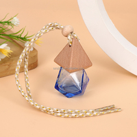 Flacon de parfum pour voiture en verre triangulaire de 8 ml de haute qualité avec bouchon en bois, couleur personnalisée, diffuseur de parfum anti-fuite, désodorisant à visser