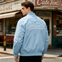 Veste en nylon et polyester pour homme, style vintage, en cuir, personnalisée avec broderie chenille et motifs lettres.