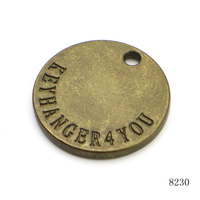Plaques nominatives métalliques personnalisées de luxe, étanches et robustes, étiquettes rondes tendance de 23,5 mm en laiton antique gaufré pour sacs