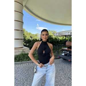 Body negro floral con lazo y detalles calados, estilo Y2K casual, largo por encima de la rodilla, tejido de punto primaveral con técnicas de lavado. - Product Image 3