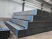 Support de montage de panneaux solaires pour systèmes photovoltaïques distribués et centralisés