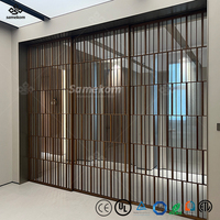 Porte coulissante en verre à cadre en aluminium Système de séparation de pièce de patio peu encombrant Porte