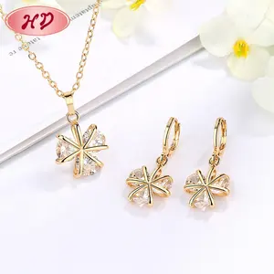 ขายส่งเจ้าสาว Cubic Zirconia 18K Clover แหวนหมั้นงานแต่งงานชุดเครื่องประดับ