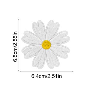 แผ่นปักลายดอกเดซี่สีขาวสดใสแบบรีดติดเสื้อผ้า กระเป๋าเป้สะพายหลัง สำหรับตกแต่ง - Product Image 6