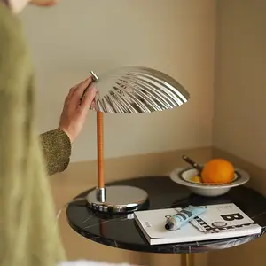 Modern Metal Decorative Bedroom Study Room Hotel Desk Lighting Switch Control LED Table Lamp