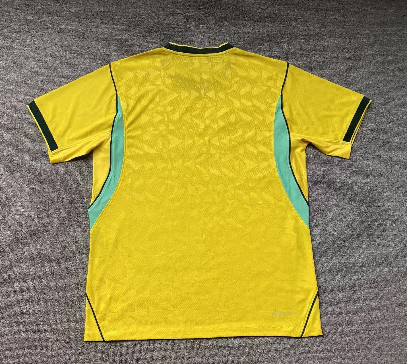 Maillot du Brésil 2022 signé par Neymar Jr et encadré FIFA Officiel | LCS