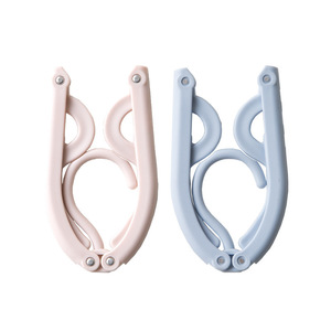 Percha Plegable Multifuncional Antideslizante Portátil para Viajes y Uso Doméstico, Percha Mágica para Abrigos con Gancho en Forma de Polígono - Product Image 4