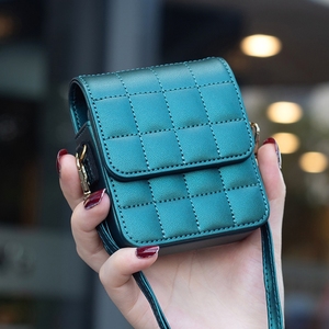 Funda de cuero de moda universal para Samsung Galaxy Z Flip 7 6 5 4 3 para <span class=keywords><strong>Huawei</strong></span> Nova Flip <span class=keywords><strong>P50</strong></span> <span class=keywords><strong>Pocket</strong></span> 2 S bolsa cordón - Product Image 3