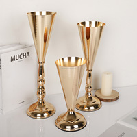 Vase à fleurs de mariage en métal doré, pièce maîtresse décorative de luxe avec fleurs artificielles pour anniversaire