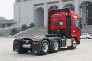 Camión Tractor de 10 Ruedas Shacman Diesel X5000 de Marca China con Buena Apariencia - Product Image 5