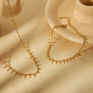 Collar de aleación de zinc con diseño de púas, joyería geométrica de moda en tono dorado para mujer TN3285 - Product Image 3