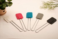 Vente en gros Spatule en silicone personnalisée avec manche en acier inoxydable pour la cuisson des omelettes et des gâteaux Logo fabriqué pour la cuisine à domicile