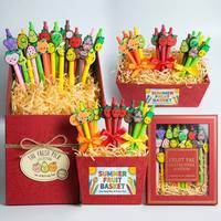 18 stuks fruit cartoon pennen cadeauverpakking, Kawaii fruit charme intrekbare balpennen in rode doos, schattige fruit pen cadeau
