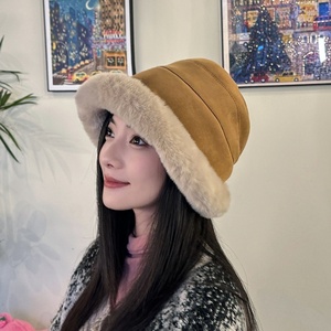 Women's Composite Faux <b>Fur</b> <b>Trim</b> fox <b>Fur</b> Fisherman's Hat Warm Winter Beanie Common Fabric Plush Brim Fashionable Headwear - Product Image 4