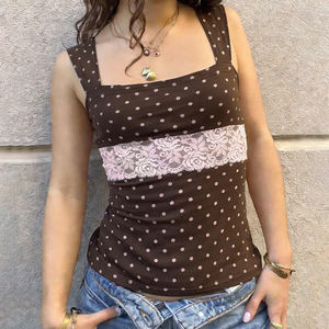 Top corto tipo camisola con cuello cuadrado y estampado de lunares para mujer, con panel de encaje y detalle de lazo en la espalda, corte ajustado - Product Image 1