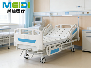 Lit médical à manivelle simple avec têtes et pieds creux triples, surface perforée, frein de commande central - Product Image 6