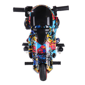 Triciclo Eléctrico para Niños con Diseño Graffiti, 6.5 Pulgadas, con Luces LED y Manubrio Ajustable - Product Image 3