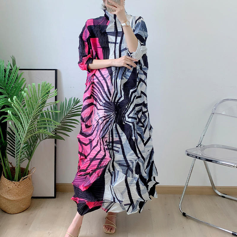 สีแดงม่วง