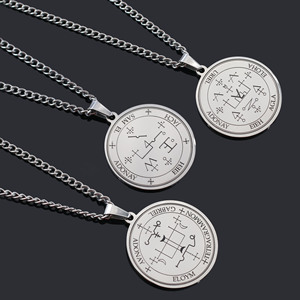 Kalung liontin St Michael Archangel liontin baja tahan karat bulat 30mm kalung perhiasan pria dengan Logo kustom - Product Image 5