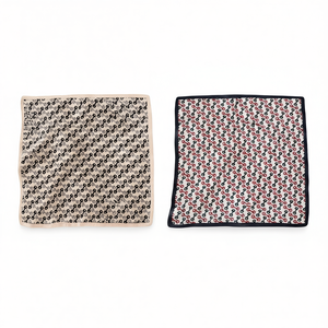 Sciarpa quadrata N 70x70 cm con motivo geometrico, accessorio di moda per donna - Product Image 2