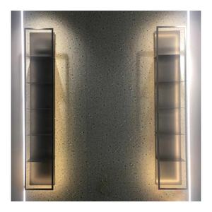 현대적인 큐브형 레드 알루미늄 벽걸이 선반 세트 조명 스트립 포함, 가정용 가구 모듈형 수납 호텔 아파트 침실 거실용 - Product Image 1