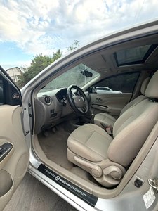 Nissan Sunny Berline d'occasion abordable 1.5L Essence Manuelle Conduite à Gauche Entrée sans Clé Toit Ouvrant Électrique Véhicule d'occasion fiable à vendre - Product Image 6