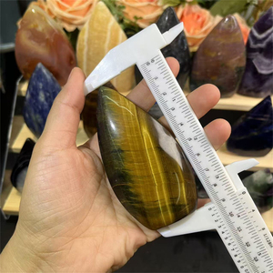 Articoli in Cristallo Naturale Lucidato all'Ingrosso, Ornamenti in Sardonico Rosso, Decorazioni in <span class=keywords><strong>Occhio</strong></span> <span class=keywords><strong>di</strong></span> <span class=keywords><strong>Tigre</strong></span> in Vendita - Product Image 4