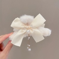 À la mode Arc Cheveux Griffe Clip Mignon Glands En Peluche Pinces À Cheveux Personnalité Cheveux Accessoires Femmes En Gros