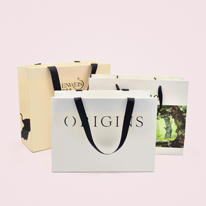 Bán buôn sang trọng dùng một lần có thể tái chế túi giấy với xử lý thời trang mua sắm và bao bì cho siêu thị sử dụng Túi Quà Tặng - Product Image 4