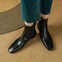 Grosir kustom kualitas tinggi kulit asli desain modis elegan tumit rendah pergelangan kaki sepatu Chelsea untuk wanita