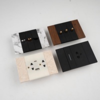Interruptor de Pared de Doble Polo Estándar Estadounidense, Enchufe con Acabado en Madera de Nogal y Bronce, Tipo KLASS 118, Diseño de Lujo para Hoteles y Villas