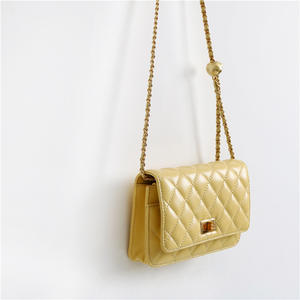 กระเป๋าถือสะพายข้างผู้หญิงหนังแท้ลายลิ้นจี่ หนังแกะนุ่ม ซิปปิด เป็นมิตรกับสิ่งแวดล้อม ความจุสูงสุด 1 ลิตร - Product Image 2