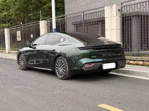 Geely <span class=keywords><strong>Galaxy</strong></span> <span class=keywords><strong>A7</strong></span> EM 2025 150km Premium Thunder God PHEV Berlina di Medie <span class=keywords><strong>Dimensioni</strong></span> Usata - Esportazione all'Ingrosso in Tutto il Mondo - Product Image 5