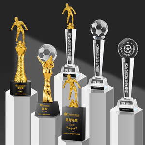 <span class=keywords><strong>Trophée</strong></span> de football personnalisé en gros, récompense de football en résine et cristal sablée pour tournoi, achat en vrac - Product Image 1