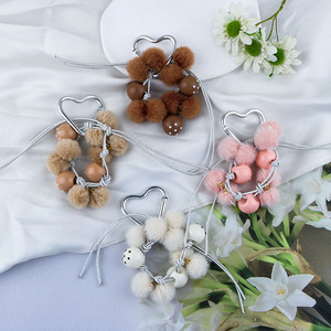 Sevimli evrensel aşk kadın cep telefonu kordon Charm zincir tüylü topu boncuklu anahtarlık özelleştirilebilir su geçirmez telefon süsü - Product Image 1