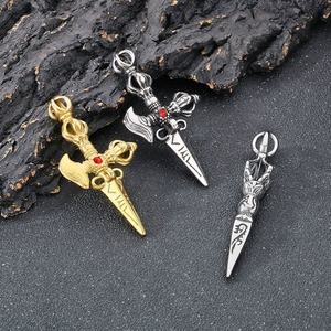 Collier tendance en acier inoxydable style punk avec pendentif Demon Slayer plaqué or 14 carats pour hommes - Product Image 2